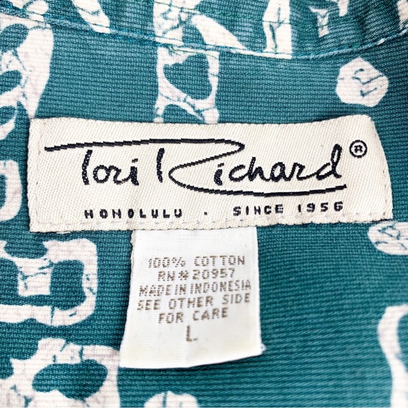 Tori Richard Hawaiian Shirt Cotton Batik Green Cream Shell Buttons Size L - Picture 3 of 6